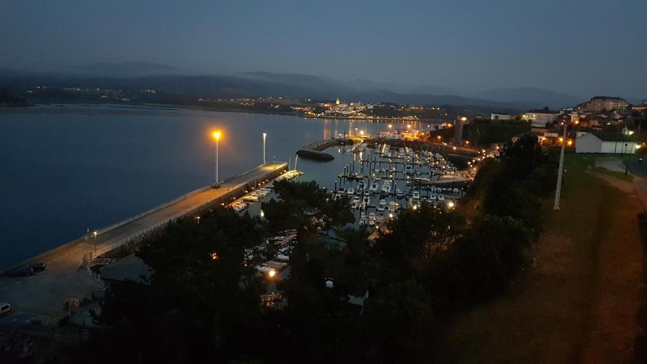 Apartamentos Halcon Ribadeo Exterior photo
